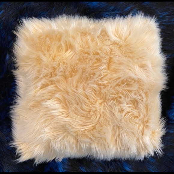 Spirithoods Sample Leopard Pillow - Picture 3 of 4